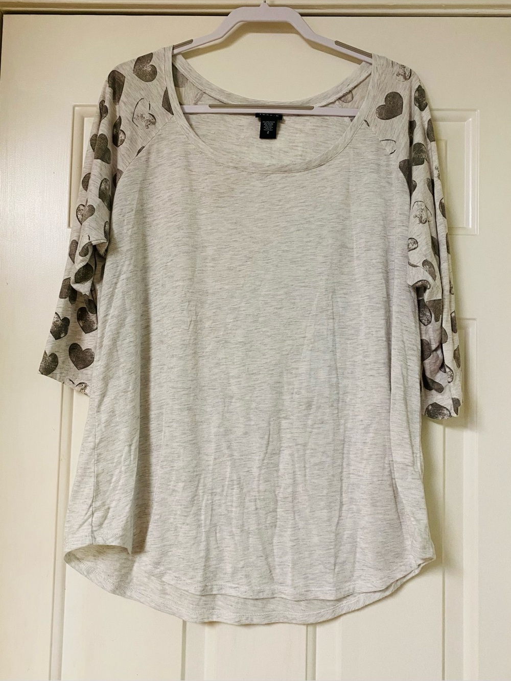 Torrid Heart Raglan 3/4 Sleeve Shirt EUC